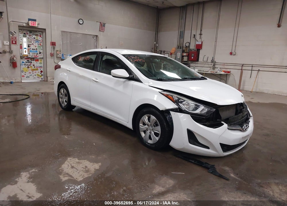 2016 HYUNDAI ELANTRA SE VIN: 5NPDH4AE8GH781035