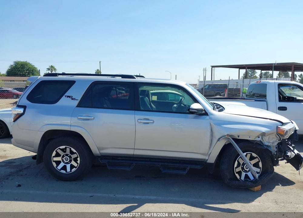 2022 TOYOTA 4RUNNER TRD OFF ROAD PREMIUM VIN: JTERU5JR5N5982099