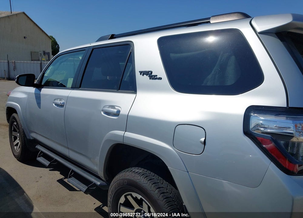 2022 TOYOTA 4RUNNER TRD OFF ROAD PREMIUM VIN: JTERU5JR5N5982099