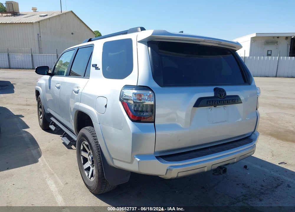 2022 TOYOTA 4RUNNER TRD OFF ROAD PREMIUM VIN: JTERU5JR5N5982099