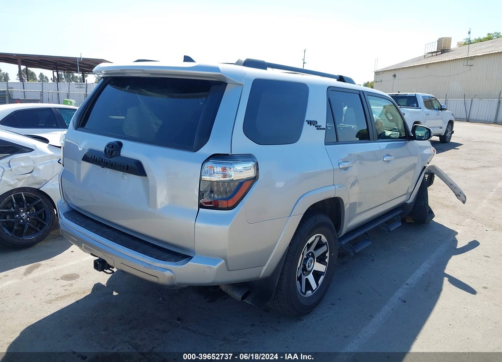 2022 TOYOTA 4RUNNER TRD OFF ROAD PREMIUM VIN: JTERU5JR5N5982099
