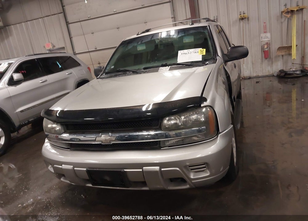 2004 CHEVROLET TRAILBLAZER LS VIN: 1GNDT13S642154287