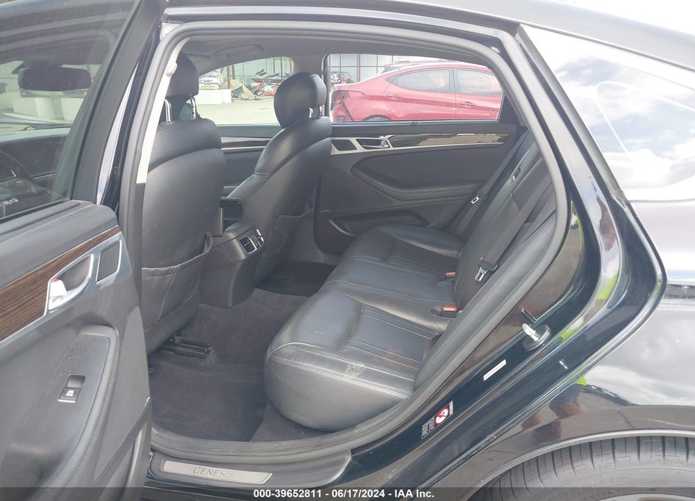 2015 HYUNDAI GENESIS 3.8 VIN: KMHGN4JE9FU032539