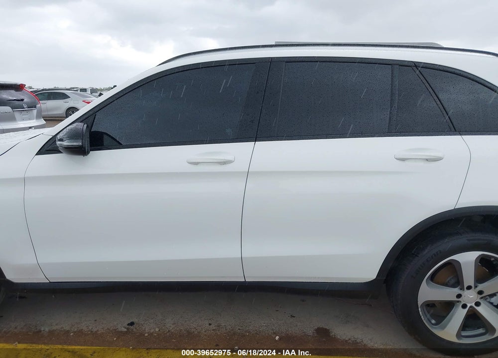 2017 MERCEDES-BENZ GLC 300 VIN: WDC0G4JB6HF121220