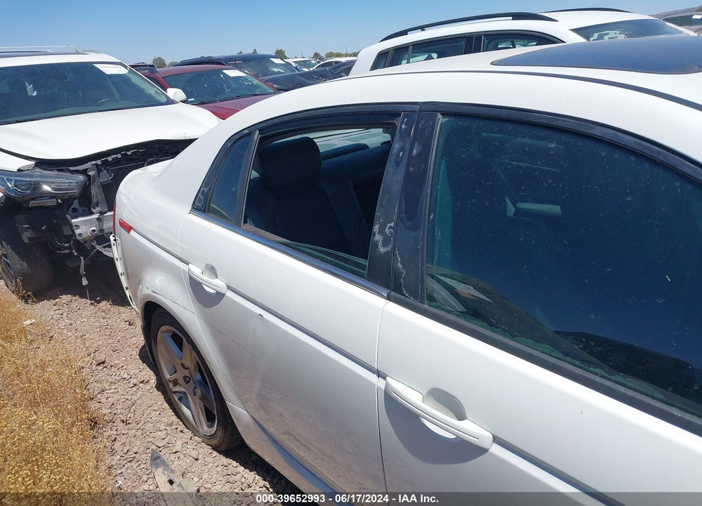 2005 ACURA TL VIN: 19UUA66205A018057