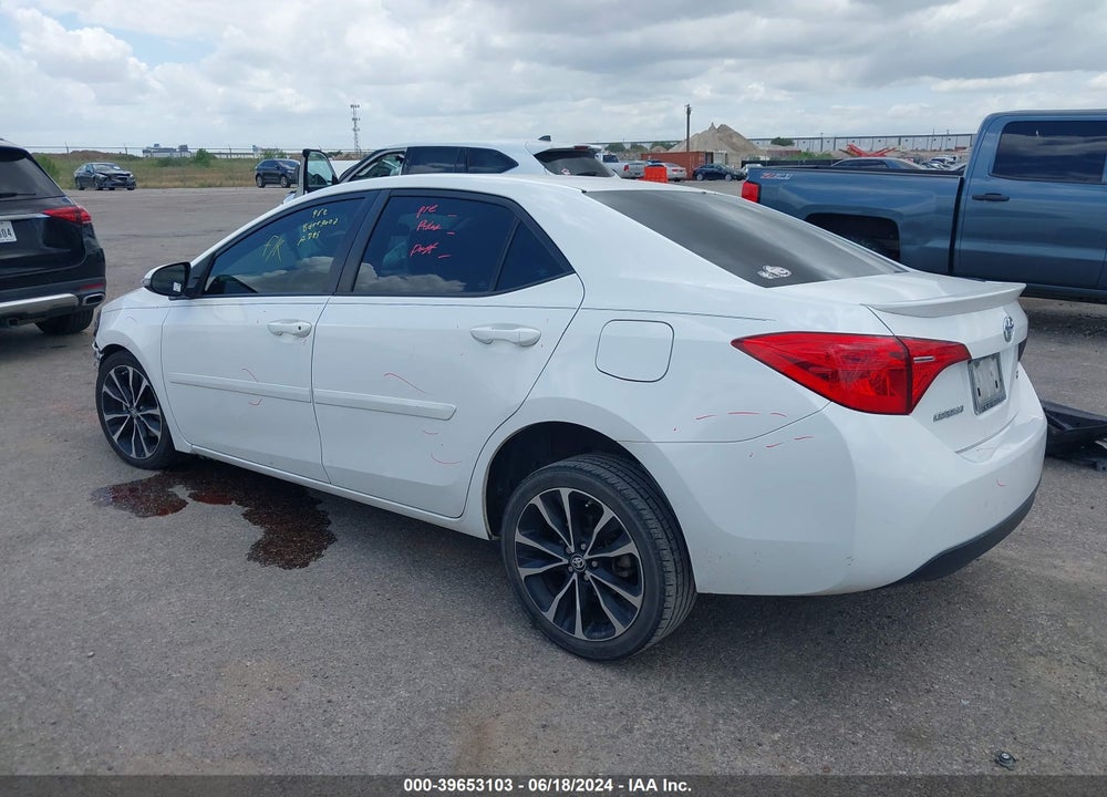 2018 TOYOTA COROLLA SE VIN: 5YFBURHE2JP770550