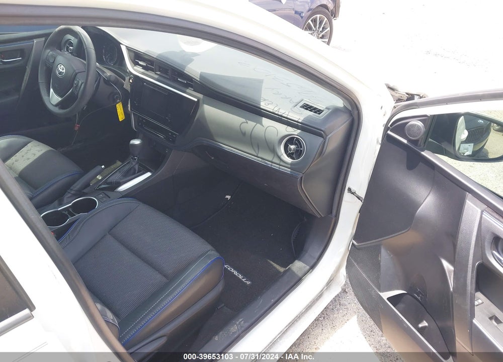 2018 TOYOTA COROLLA SE VIN: 5YFBURHE2JP770550
