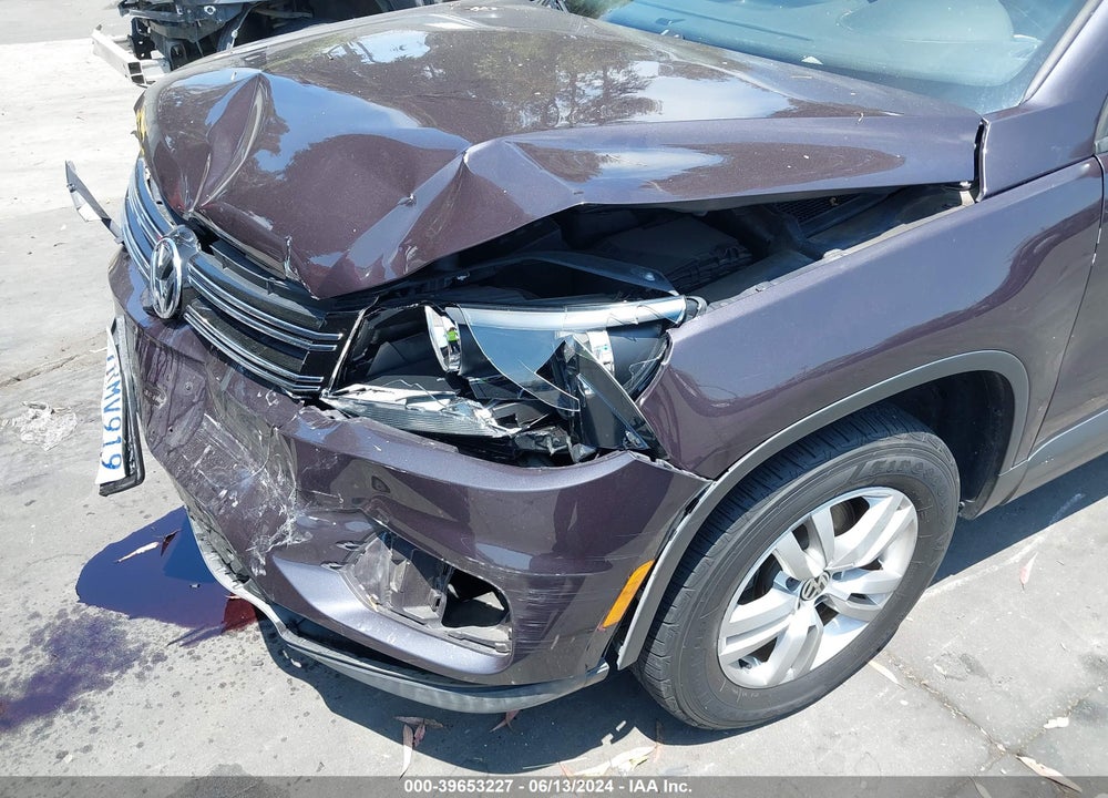 2016 VOLKSWAGEN TIGUAN S VIN: WVGAV7AX5GW567186