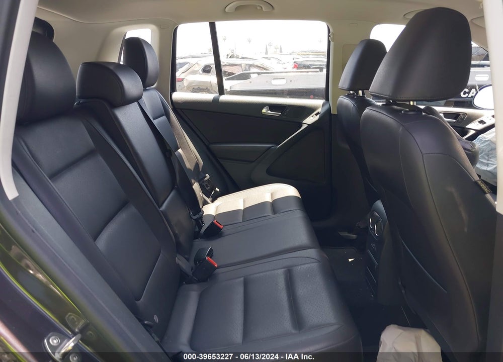 2016 VOLKSWAGEN TIGUAN S VIN: WVGAV7AX5GW567186