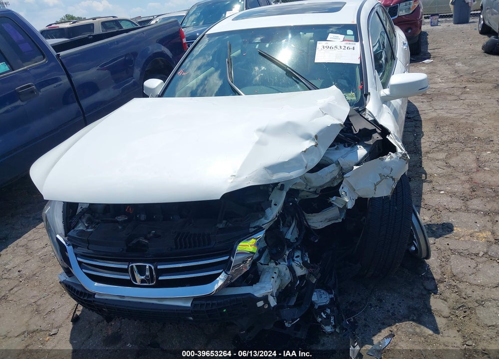 2015 HONDA ACCORD TOURING VIN: 1HGCR3F91FA000832