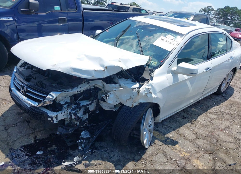 2015 HONDA ACCORD TOURING VIN: 1HGCR3F91FA000832