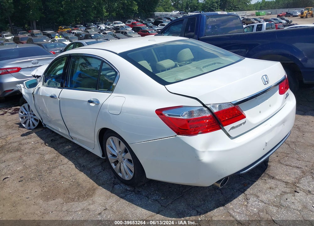 2015 HONDA ACCORD TOURING VIN: 1HGCR3F91FA000832