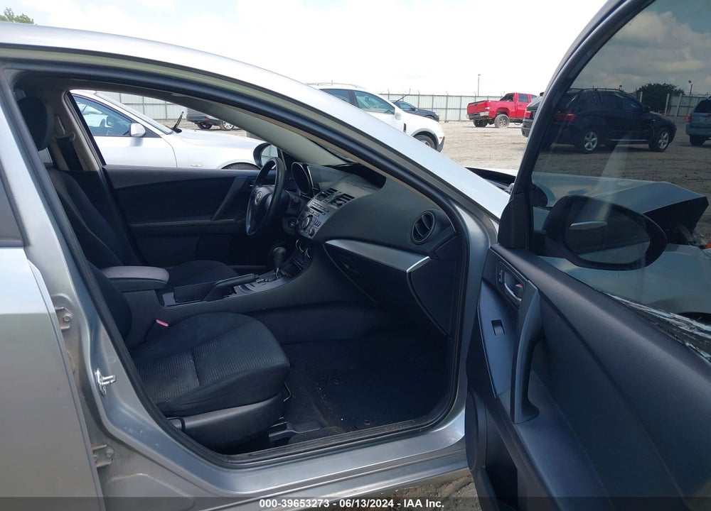2012 MAZDA 3 I SPORT VIN: JM1BL1UF5C1590151