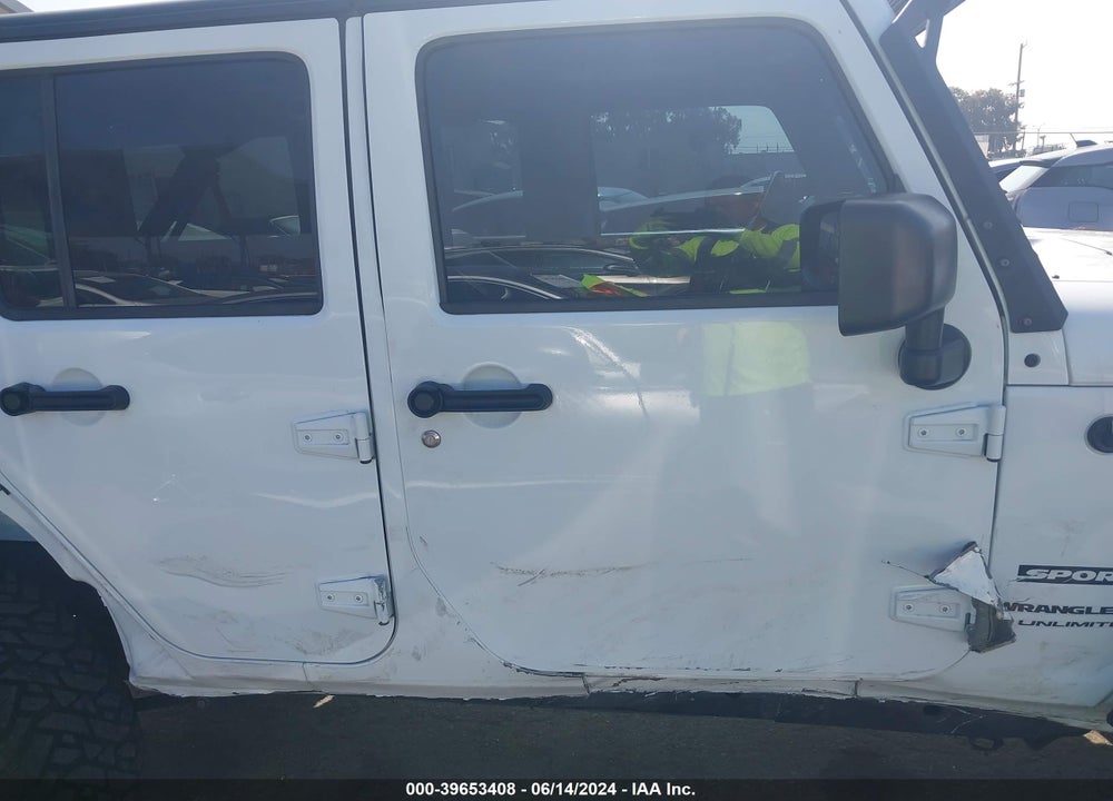 2018 JEEP WRANGLER JK UNLIMITED SPORT S 4X4 VIN: 1C4BJWDG6JL816517