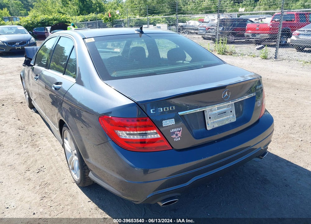 2013 MERCEDES-BENZ C 300 LUXURY 4MATIC/SPORT 4MATIC VIN: WDDGF8AB3DR277759