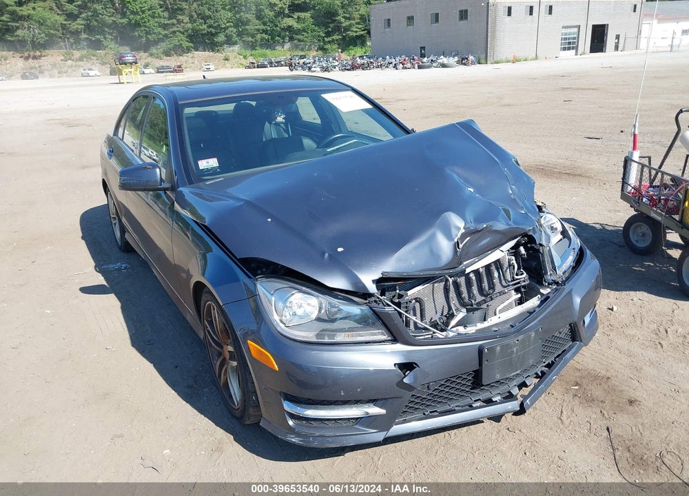 2013 MERCEDES-BENZ C 300 LUXURY 4MATIC/SPORT 4MATIC VIN: WDDGF8AB3DR277759