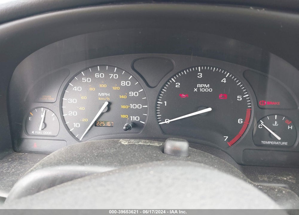 2001 SATURN SL1 VIN: 1G8ZH52831Z328374