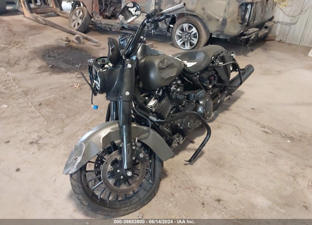 2018 HARLEY-DAVIDSON FLHRXS VIN: 1HD1KVC17JB678653