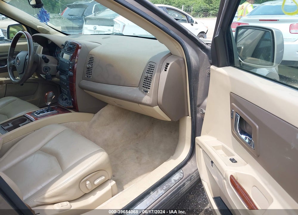 2006 CADILLAC SRX V6 VIN: 1GYEE637X60199404