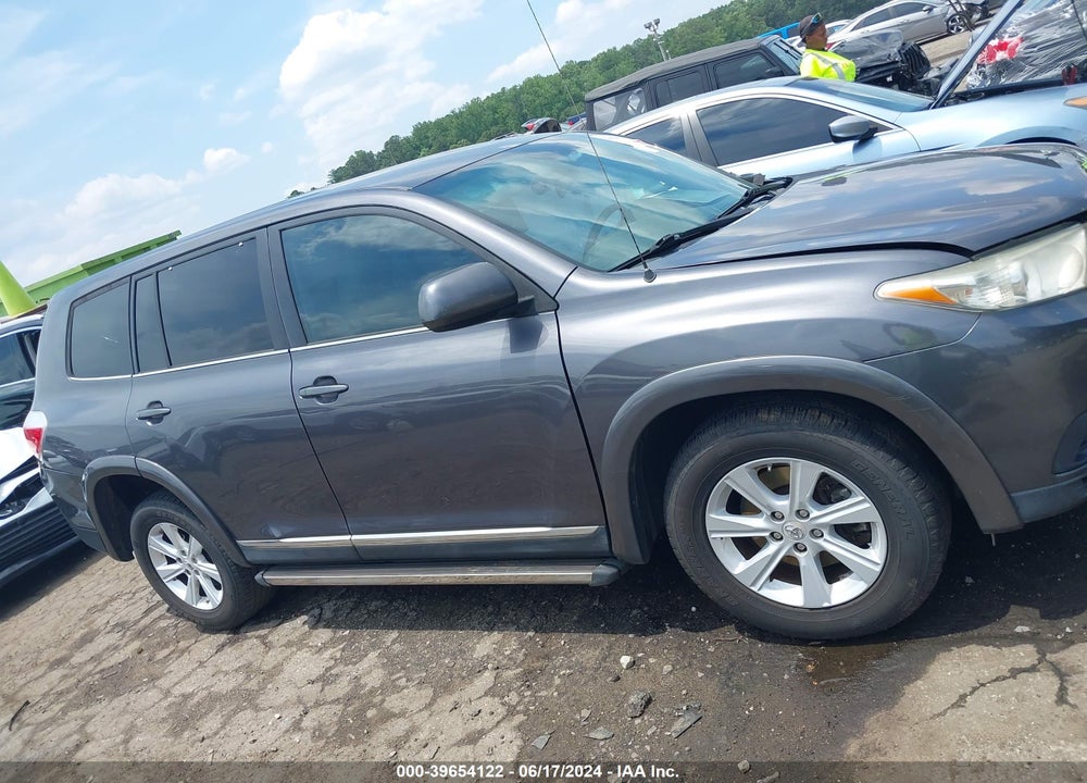 2011 TOYOTA HIGHLANDER VIN: 5TDZA3EH4BS014553