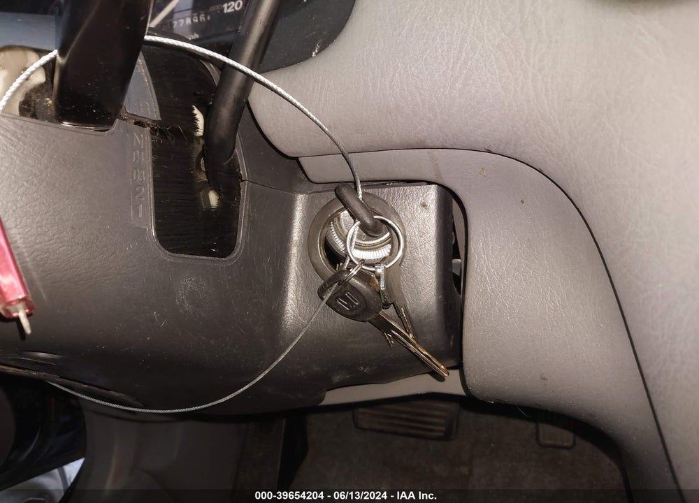 1998 HONDA CR-V LX VIN: JHLRD1843WC042536