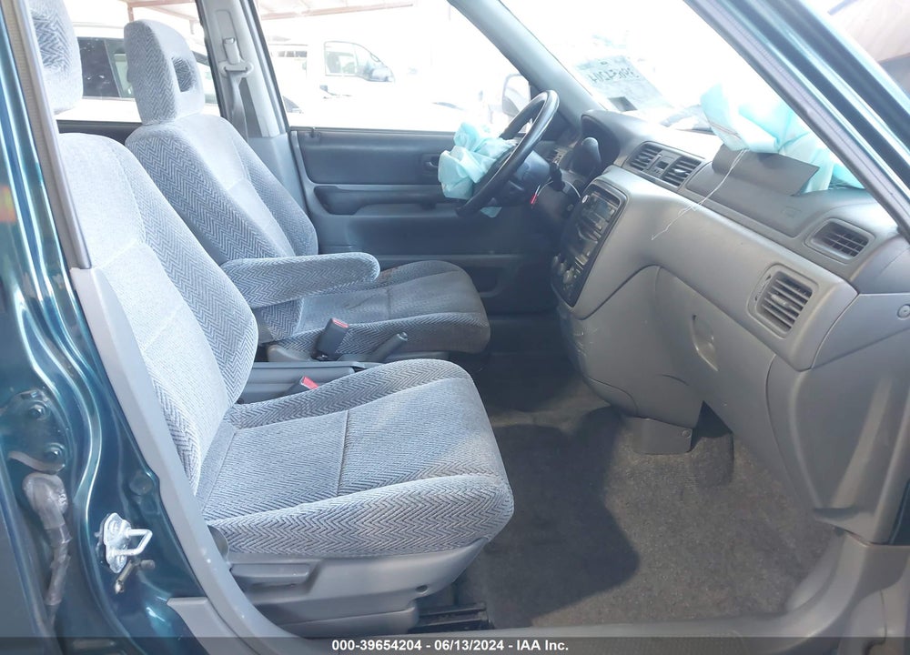 1998 HONDA CR-V LX VIN: JHLRD1843WC042536