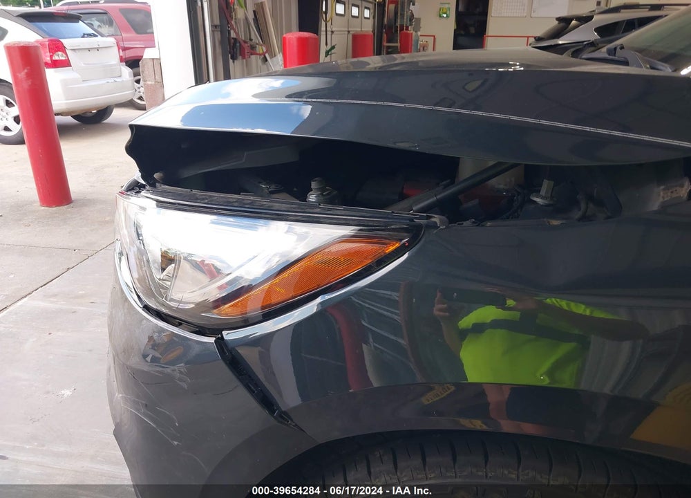 2019 BUICK ENCLAVE FWD ESSENCE VIN: 5GAERBKWXKJ174259