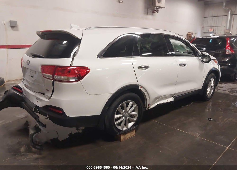2016 KIA SORENTO 2.4L LX VIN: 5XYPG4A35GG037544