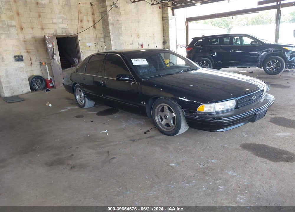 1996 CHEVROLET CAPRICE / IMPALA CLASSIC SS VIN: 1G1BL52PXTR153534