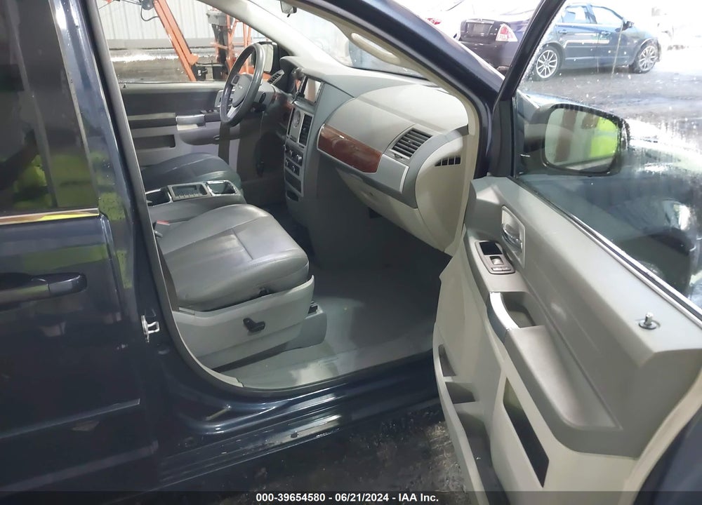 2008 CHRYSLER TOWN & COUNTRY TOURING VIN: 2A8HR54P08R821851