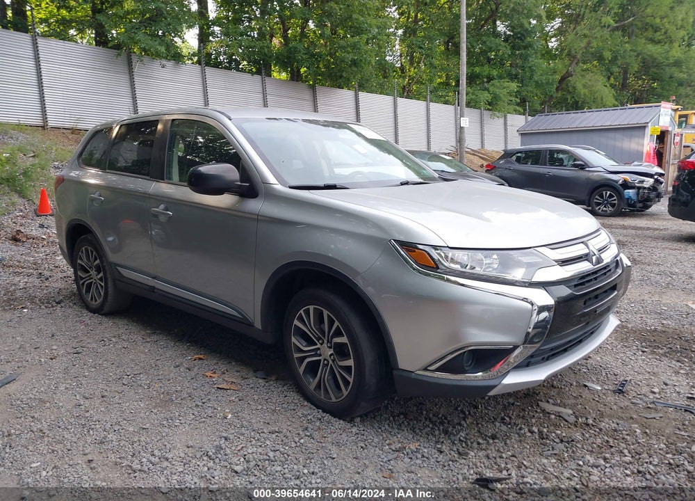 2018 MITSUBISHI OUTLANDER ES VIN: JA4AZ3A39JZ057020