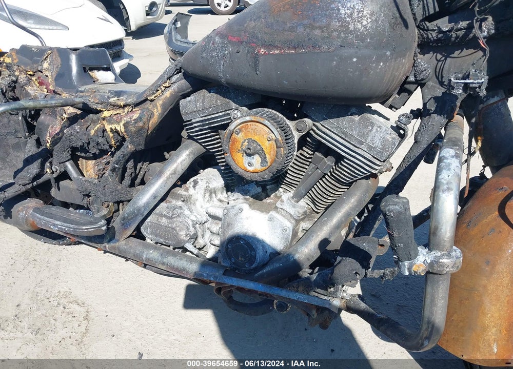 2008 HARLEY-DAVIDSON FLHT VIN: 1HD1FV4318Y608142