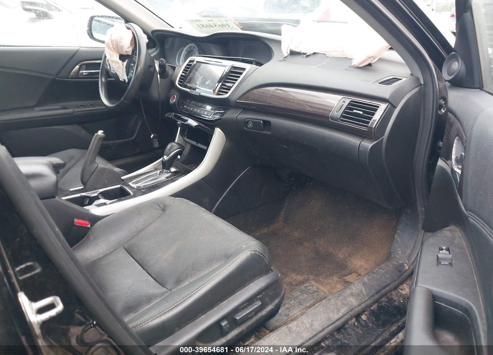 2017 HONDA ACCORD EX-L VIN: 1HGCR2F88HA229707