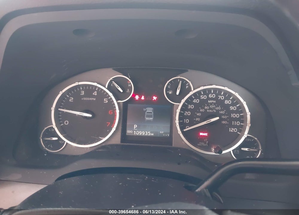 2016 TOYOTA TUNDRA SR5 5.7L V8 VIN: 5TFUY5F12GX575368