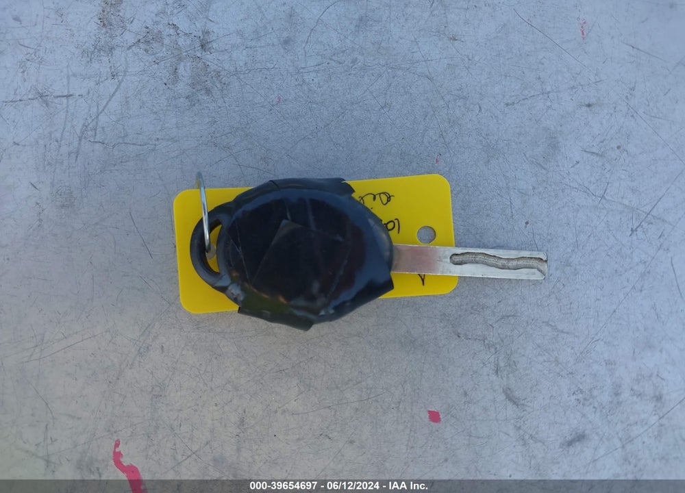 2006 MINI COOPER S VIN: WMWRE33576TJ39256