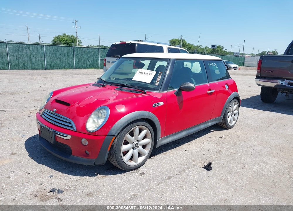 2006 MINI COOPER S VIN: WMWRE33576TJ39256