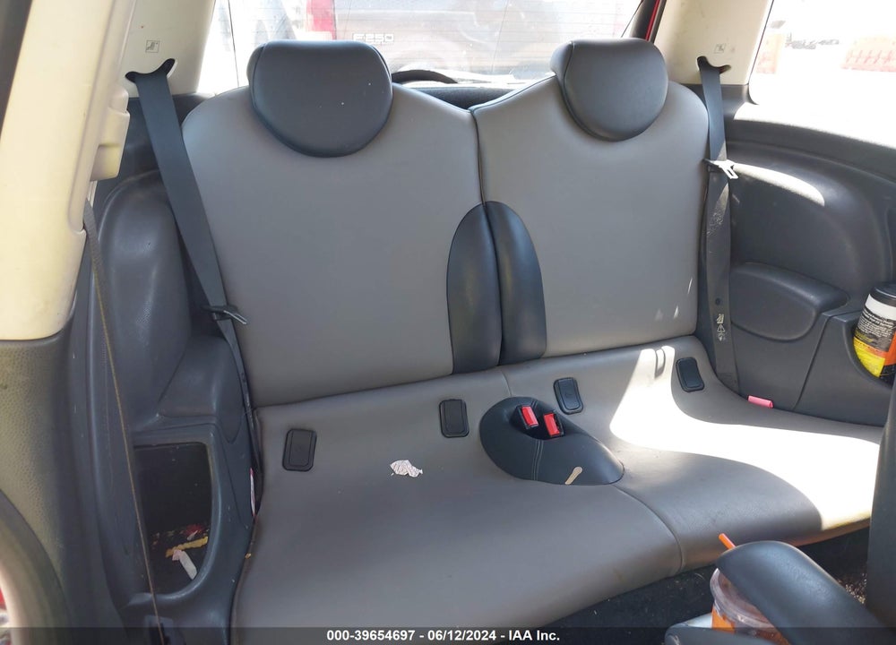 2006 MINI COOPER S VIN: WMWRE33576TJ39256