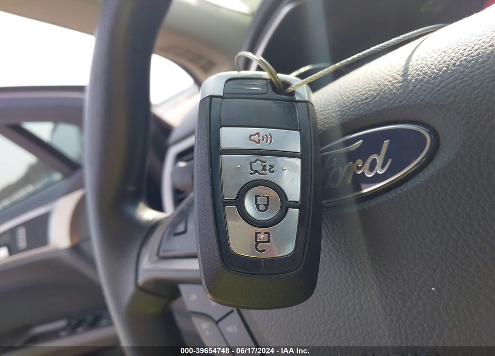 2020 FORD FUSION SE VIN: 3FA6P0T96LR190400