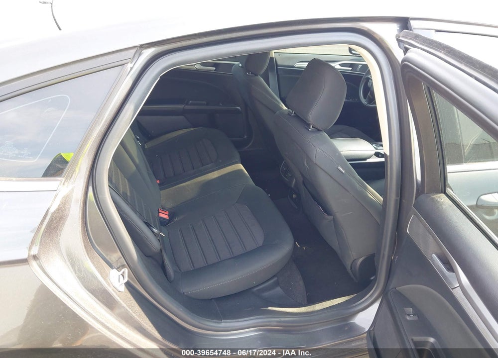 2020 FORD FUSION SE VIN: 3FA6P0T96LR190400