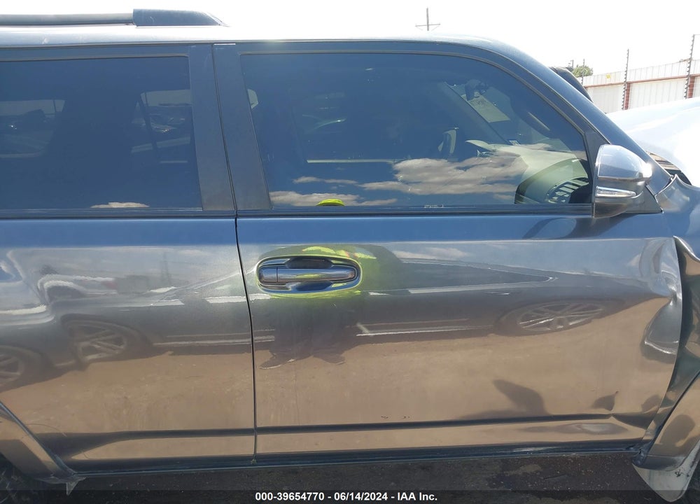 2018 TOYOTA 4RUNNER TRD OFF ROAD PREMIUM VIN: JTEBU5JR7J5536046