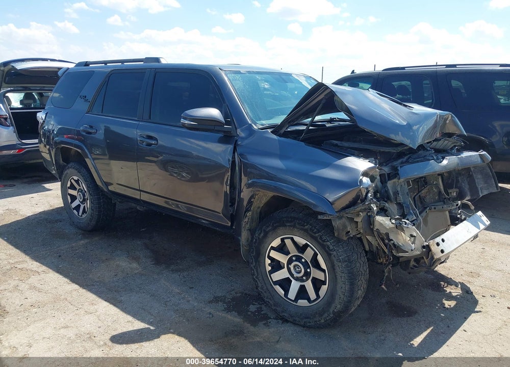 2018 TOYOTA 4RUNNER TRD OFF ROAD PREMIUM VIN: JTEBU5JR7J5536046