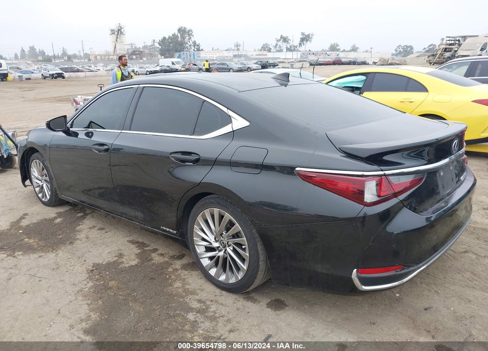 2022 LEXUS ES 300H LUXURY VIN: 58AEA1C12NU013947