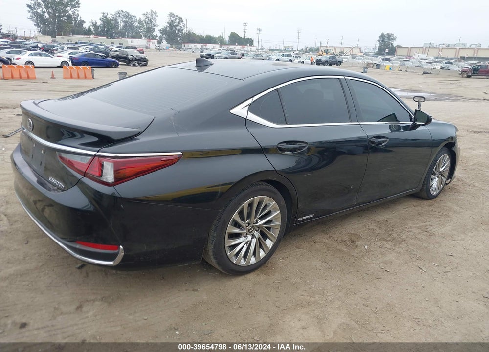 2022 LEXUS ES 300H LUXURY VIN: 58AEA1C12NU013947