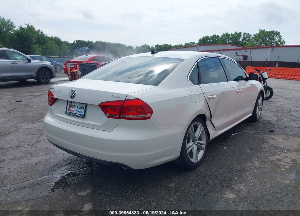 2013 VOLKSWAGEN PASSAT 3.6L V6 SE VIN: 1VWBM7A3XDC125958