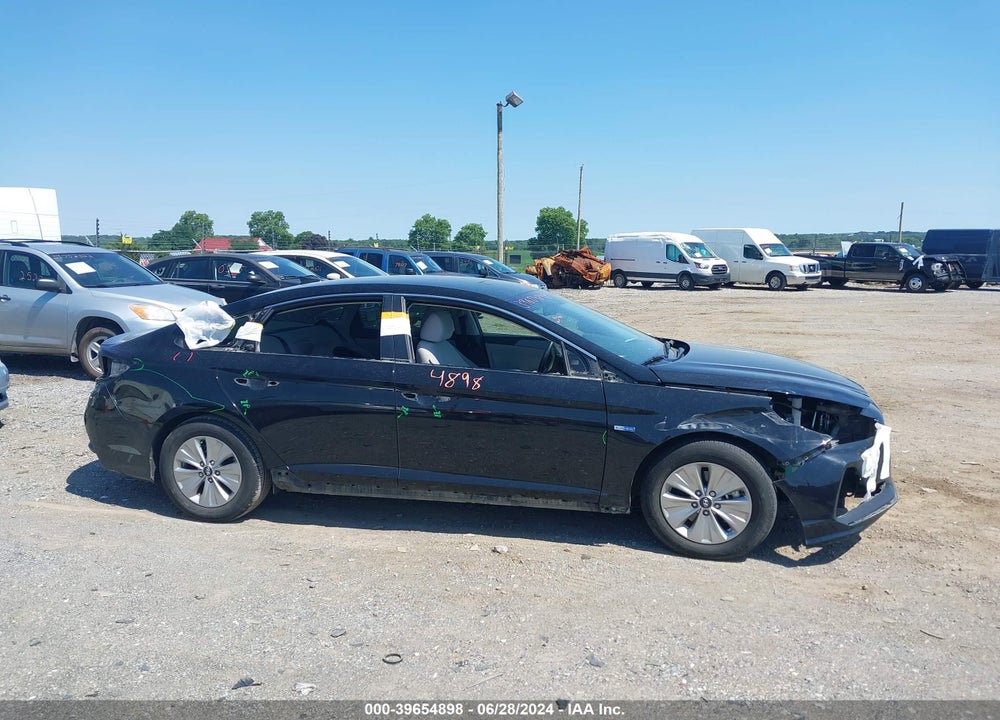 2019 HYUNDAI SONATA HYBRID SE VIN: KMHE24L33KA091514