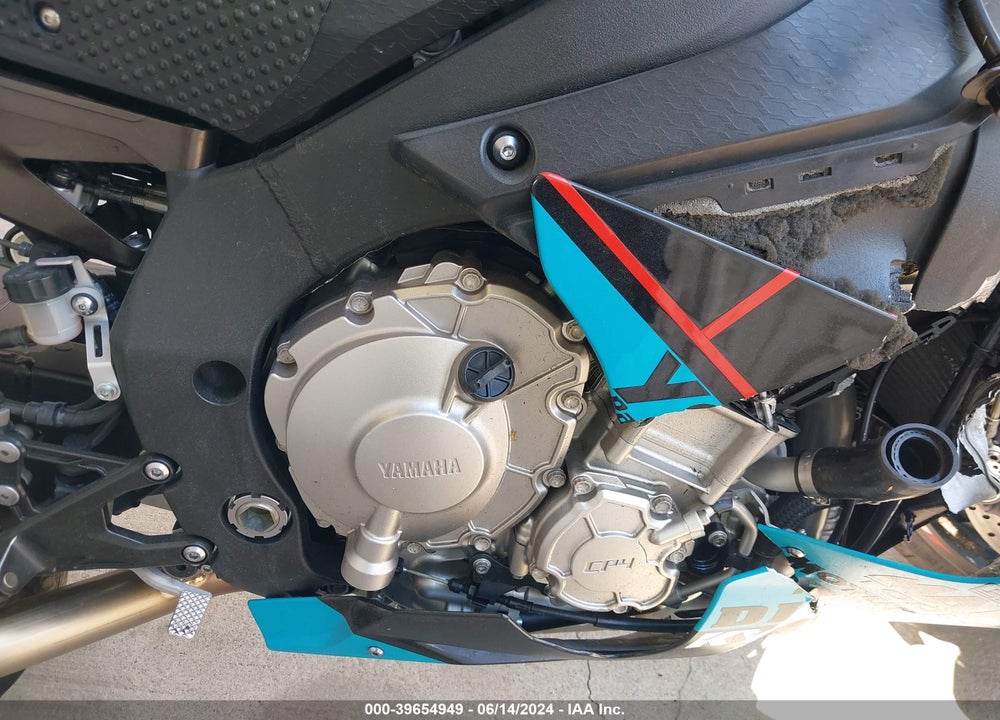2015 YAMAHA YZFR1 VIN: JYARN39EXFA000210