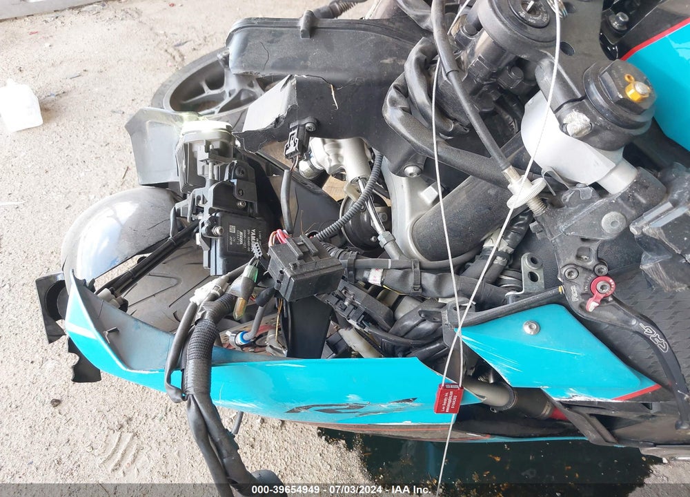 2015 YAMAHA YZFR1 VIN: JYARN39EXFA000210