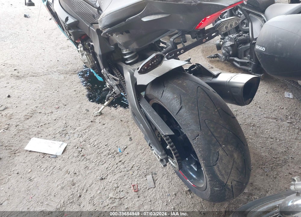 2015 YAMAHA YZFR1 VIN: JYARN39EXFA000210