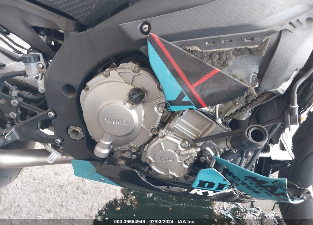 2015 YAMAHA YZFR1 VIN: JYARN39EXFA000210