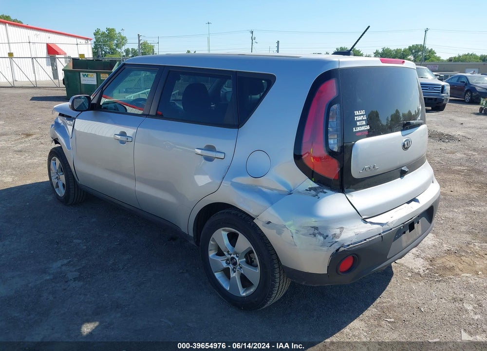 2018 KIA SOUL VIN: KNDJN2A26J7589372